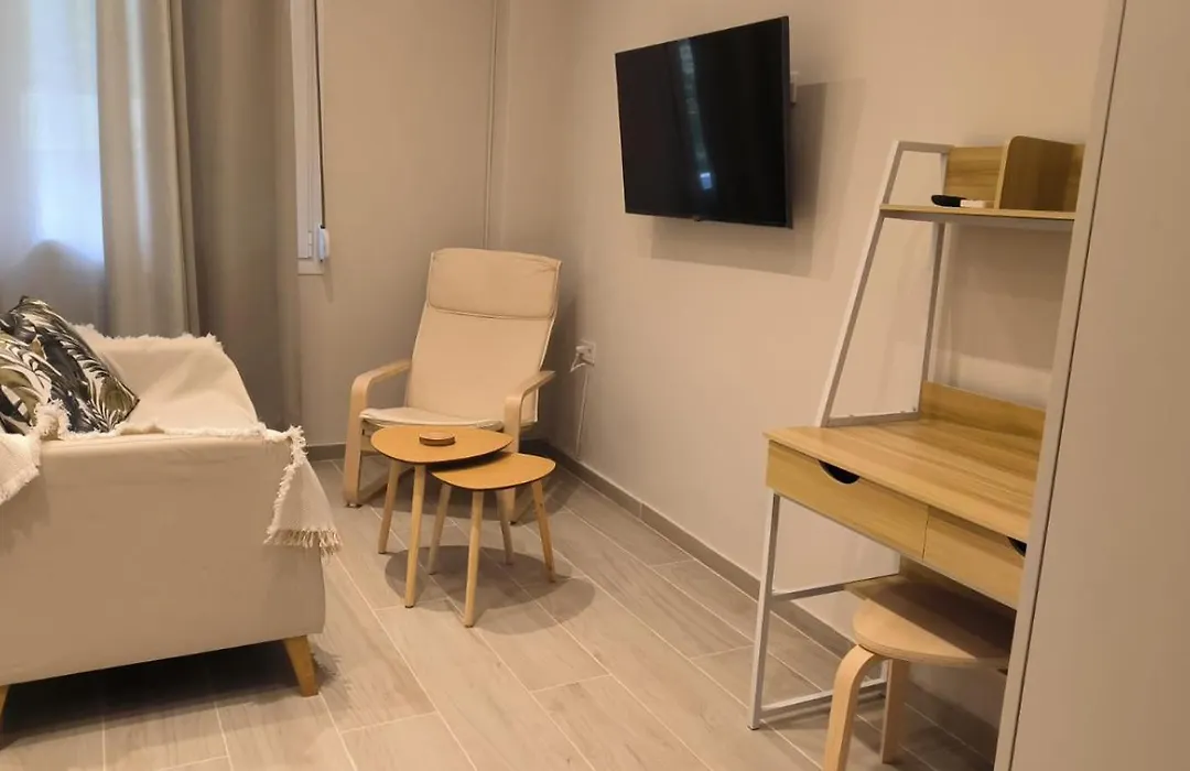 Estelzan Studio-1